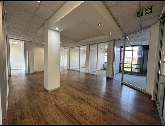 313M² OFFICE TO LET IN WOODMEAD